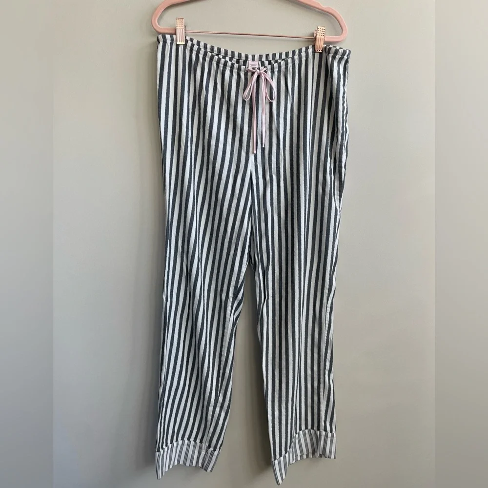 Victoria's Secret Gray White Silver Metallic Striped Pajama Set - Picture 7 of 16